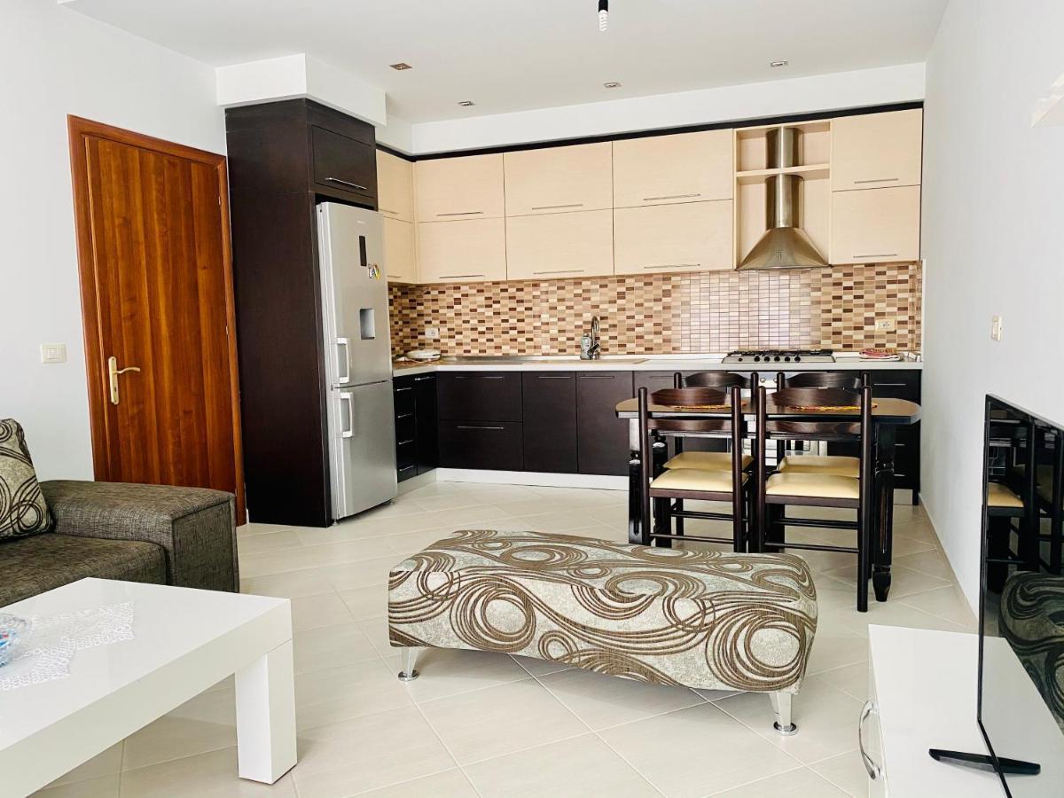 Downtown Apartment Fier Ngoại thất bức ảnh