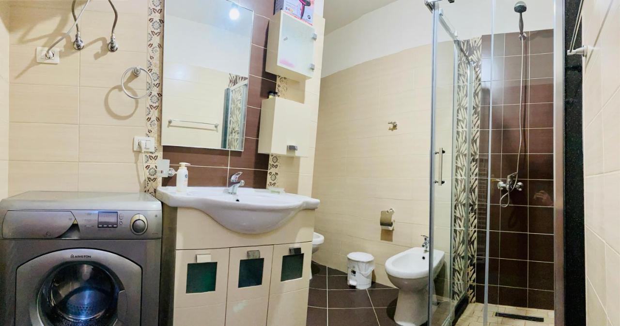 Downtown Apartment Fier Ngoại thất bức ảnh